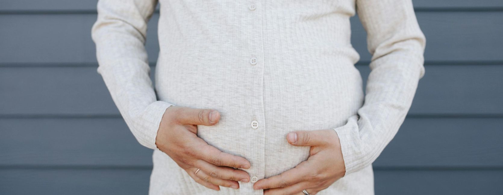 Беременность и роды в 2025 году: как всё изменилось и почему медицинский полис — жизненно важен